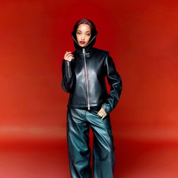 zangeres-rimon-over-haar-album-het-heeft-een-rebelse-en-ongefilterde-energie-369287