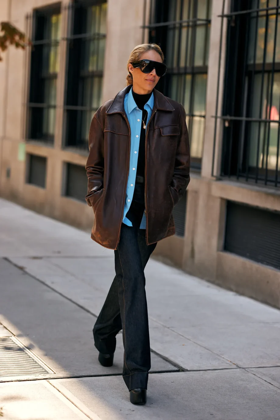 streetstylers-geloven-heilig-in-het-combineren-van-de-trendkleuren-bruin-en-blauw-367264