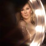 Céline Dion in de nieuwe holidaycampagne van Charlotte Tilbury
