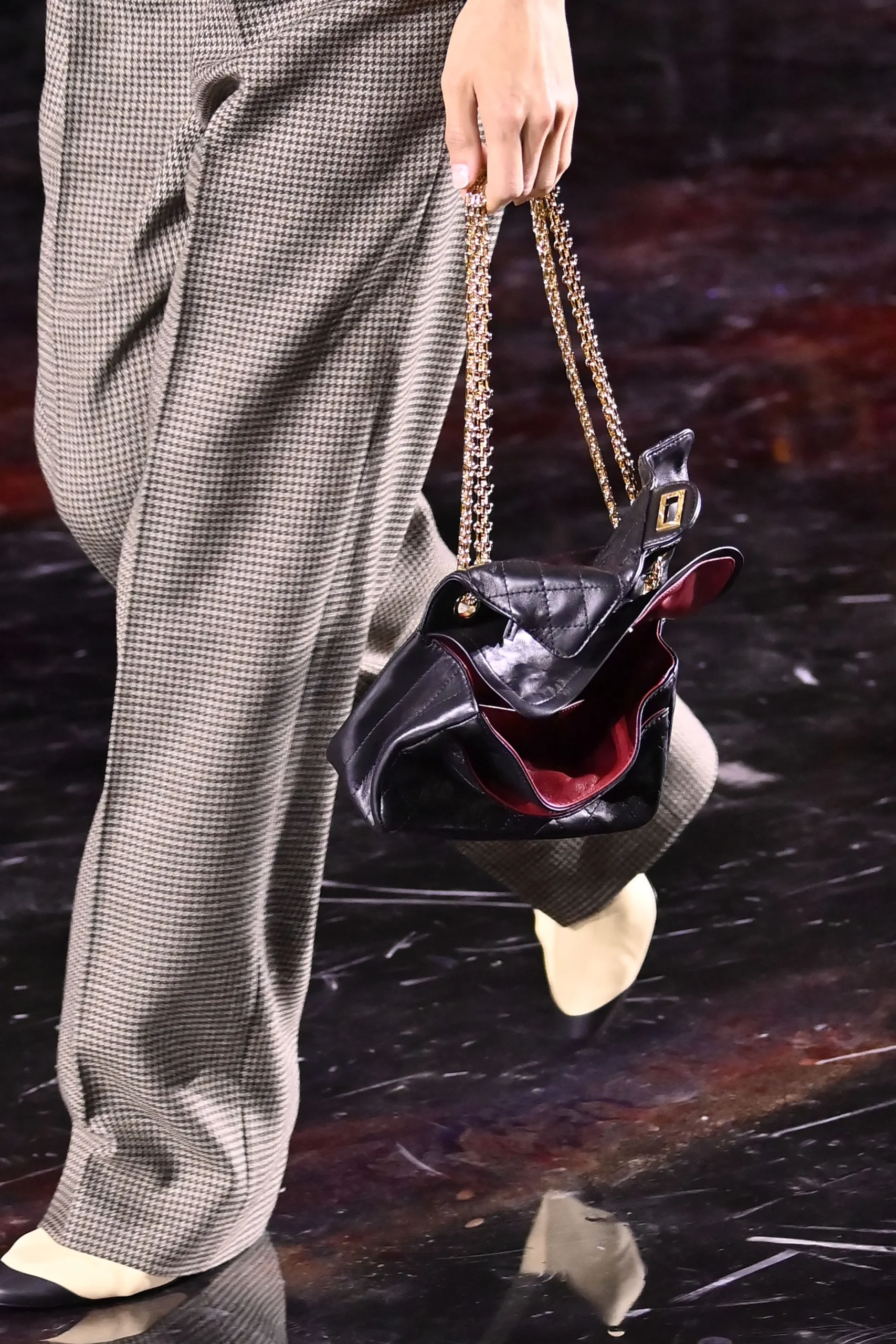 De Chanel-tassen uit de debuutcollectie van Matthieu Blazy. 