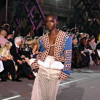 van-dit-belgische-ontwerper-merk-waren-twee-looks-te-zien-tijdens-vogue-world-2025-370313