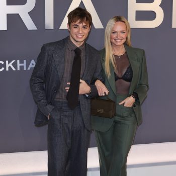 emma-bunton-neemt-stijlvolle-zoon-mee-op-de-rode-loper-bij-victoria-beckhams-docu-premiere-367460