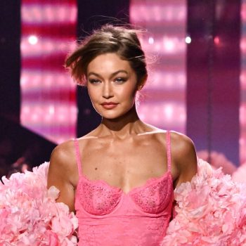 gigi-en-bella-hadid-schitteren-bij-de-victorias-secret-show-2025-368516