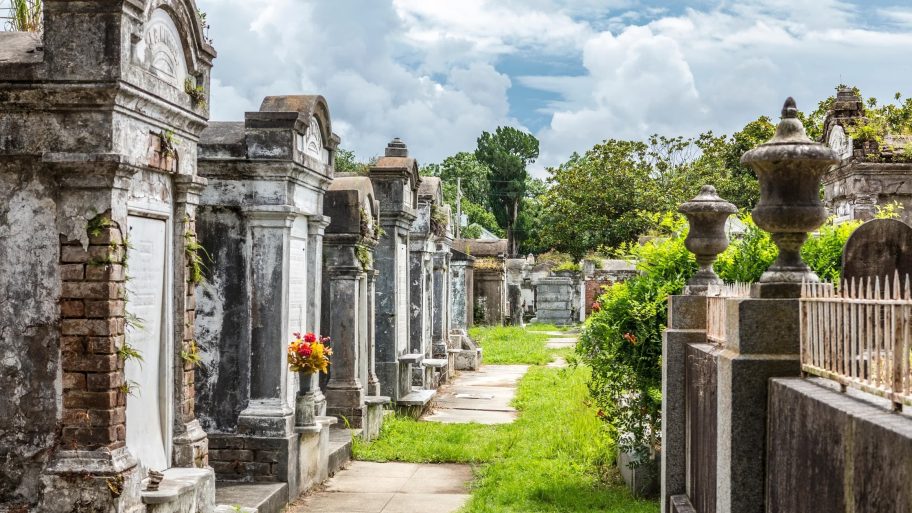 de-griezeligste-reisbestemmingen-voor-een-spooky-getaway-369094