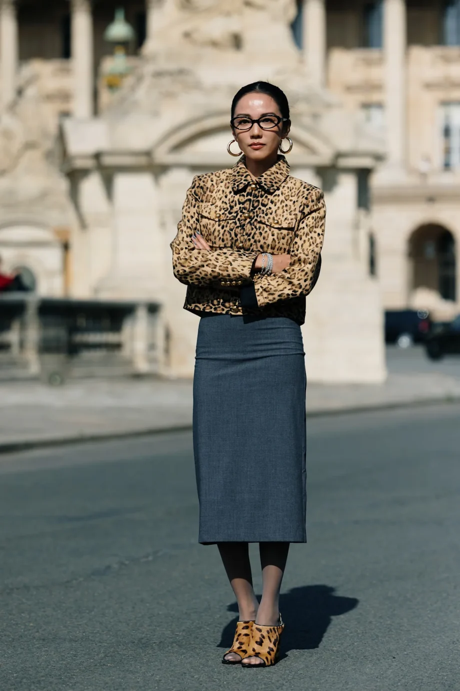 iedereen-moet-deze-winter-een-grijze-wollen-rok-hebben-dit-is-waarom-370608