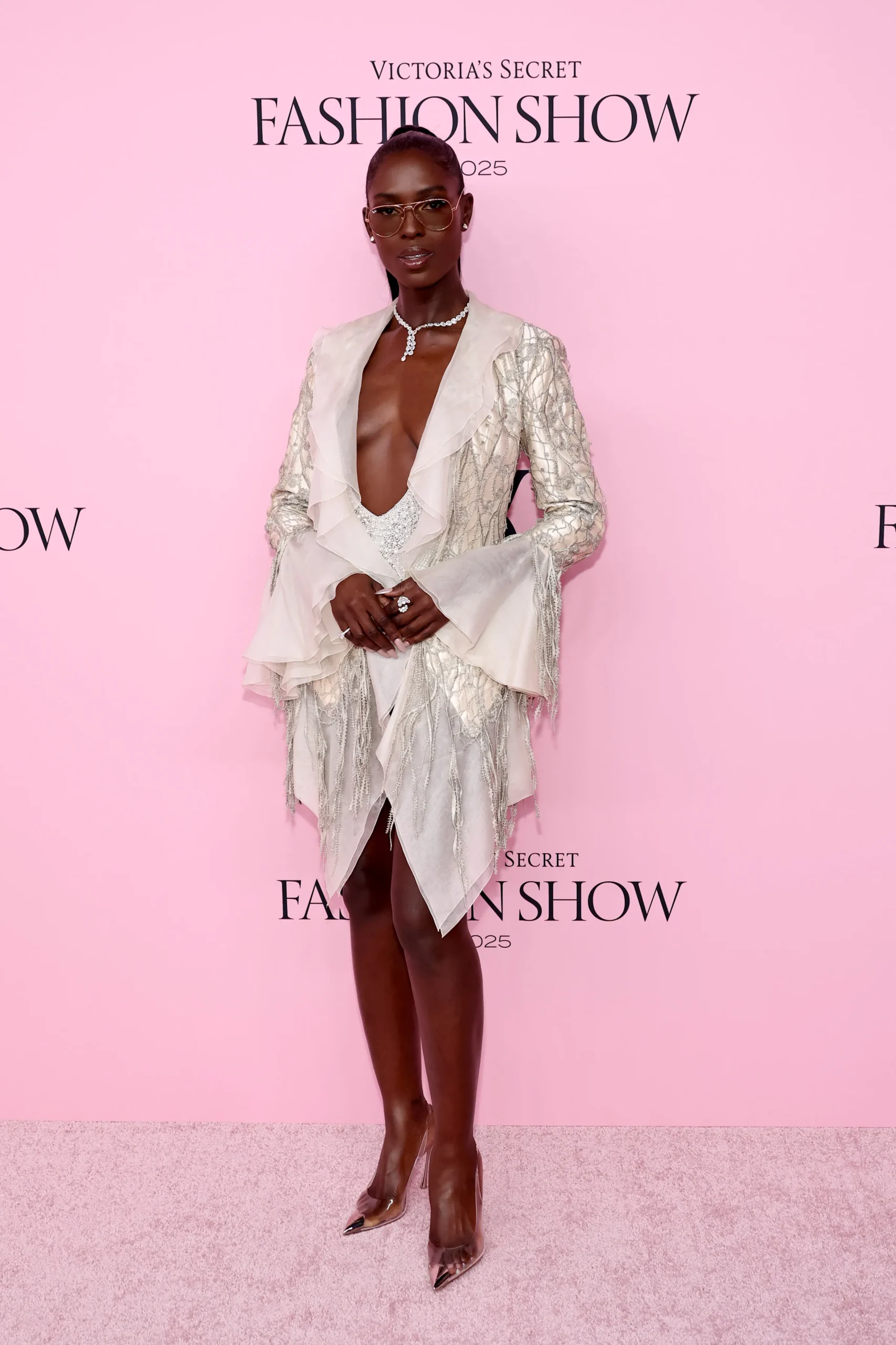 Jodie Turner-Smith bij de Victoria's Secret-show 2025
