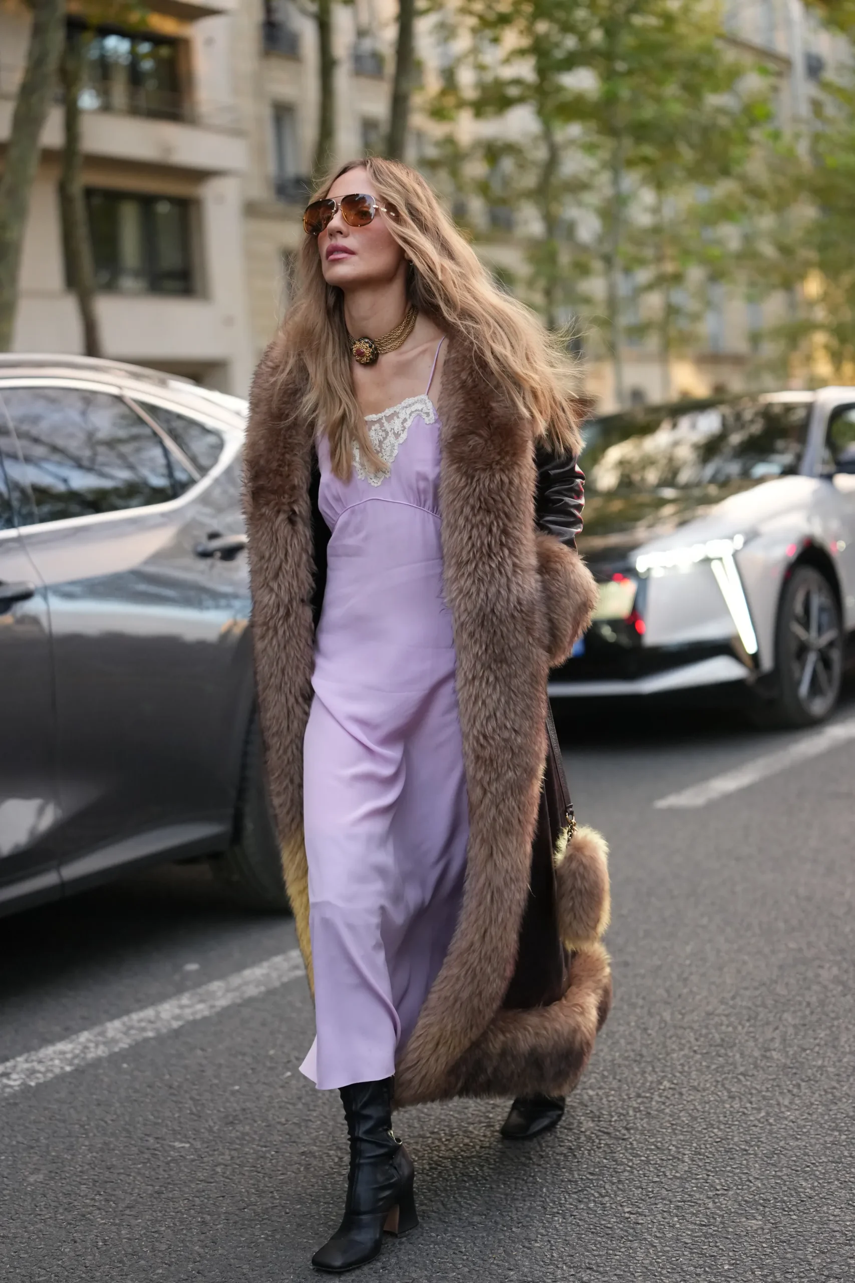 Laarzen combineren met een jurk