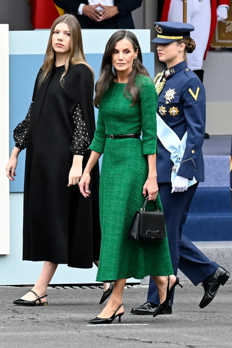 dit-is-waarschijnlijk-de-reden-dat-koningin-letizia-uitgerekend-voor-deze-jurk-koos-367921