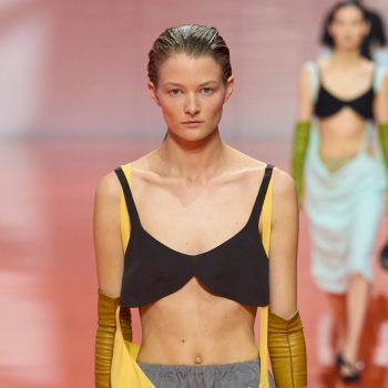 de-leren-handschoenen-die-deze-winter-op-je-wishlist-horen-381328