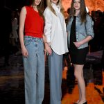 Nicole Kidman met dochters Sunday Rose en Faith Margaret bij de show van Chanel