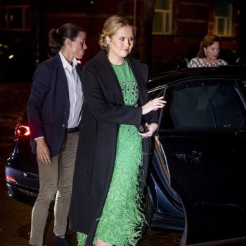 de-groene-jurk-van-prinses-beatrix-maakt-comeback-bij-prinses-amalia-370381