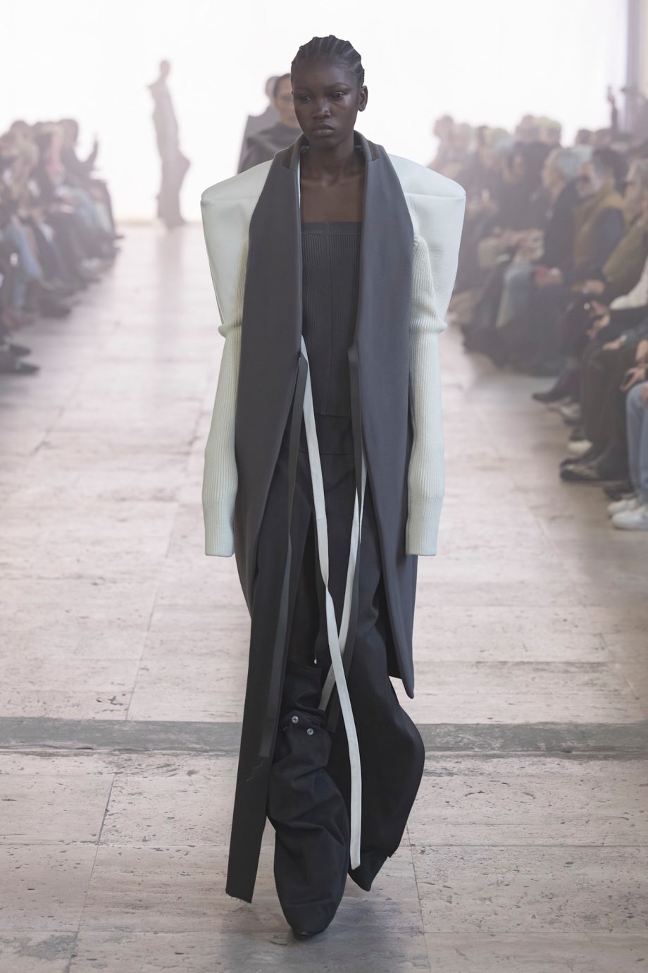 rick-owens-werkt-opnieuw-samen-met-dit-beroemde-schoenenmerk-368676