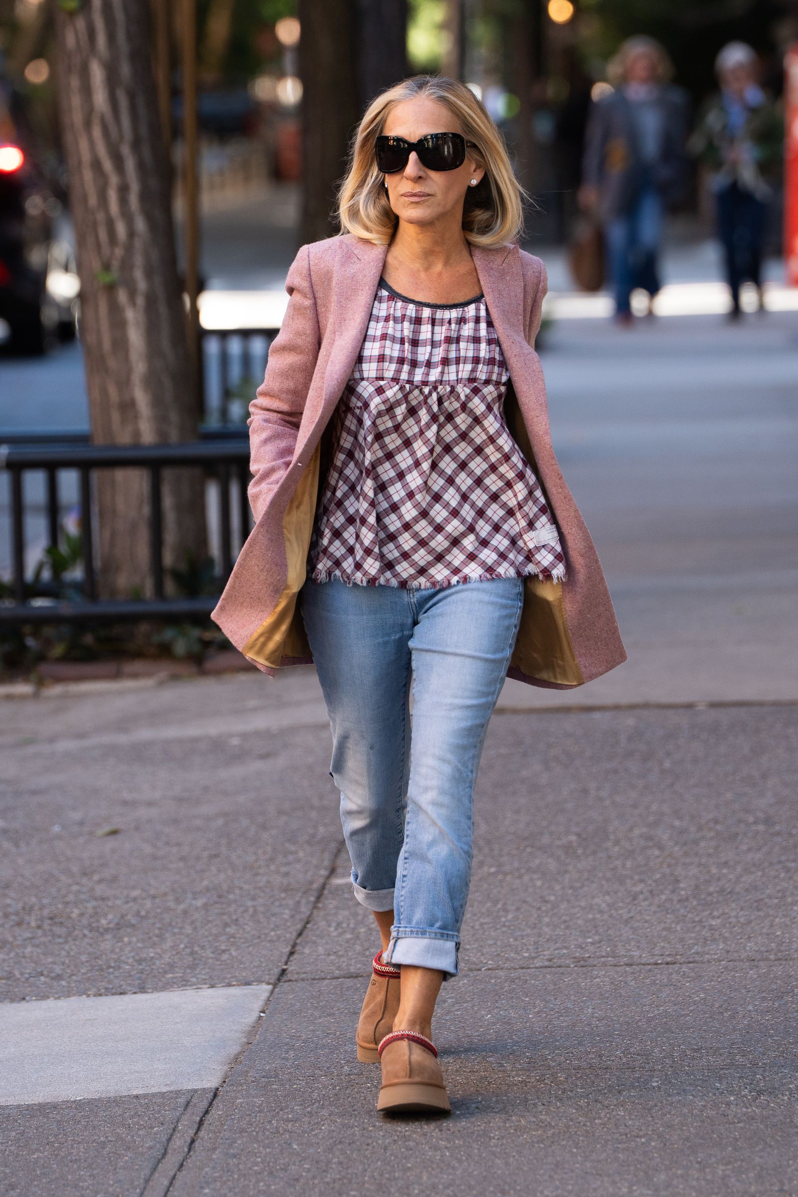 Sarah Jessica Parker ugg schoenen in new york