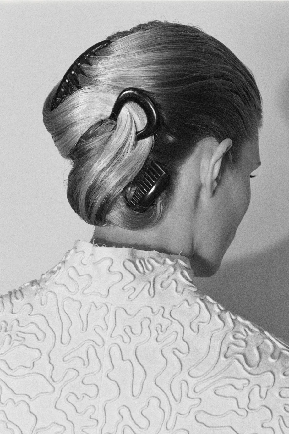 maak-van-de-franse-haarspeld-je-nieuwe-favoriete-haaraccessoire-368393
