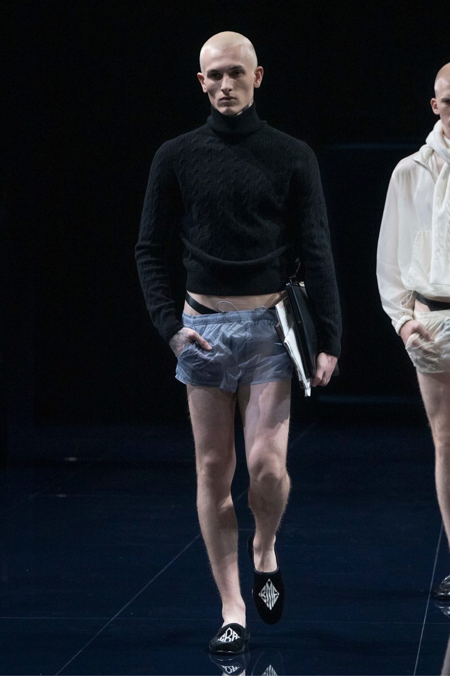 tom-ford-komt-met-de-gewaagdste-en-naaktste-look-van-dit-seizoen-366245