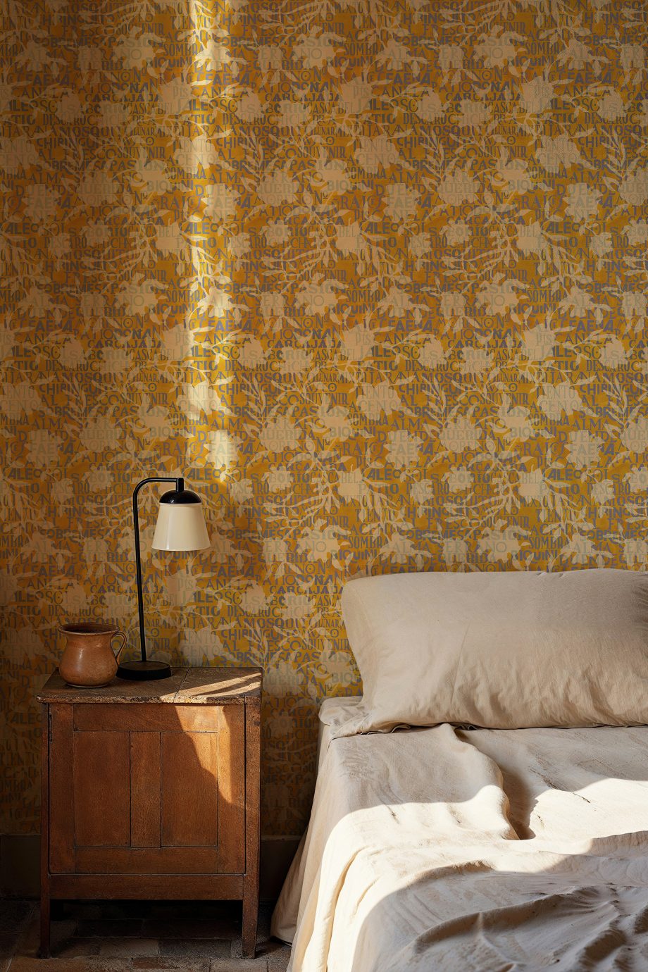 vergeet-bordeauxrood-in-je-interieur-dit-najaar-draait-alles-om-deze-tint-367011