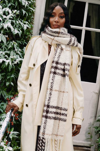 burberry-is-hartstikke-terug-ook-dankzij-deze-geweldige-kerstcampagne-met-beroemdheden-372413