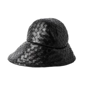 Intrecciato leather bucket hat