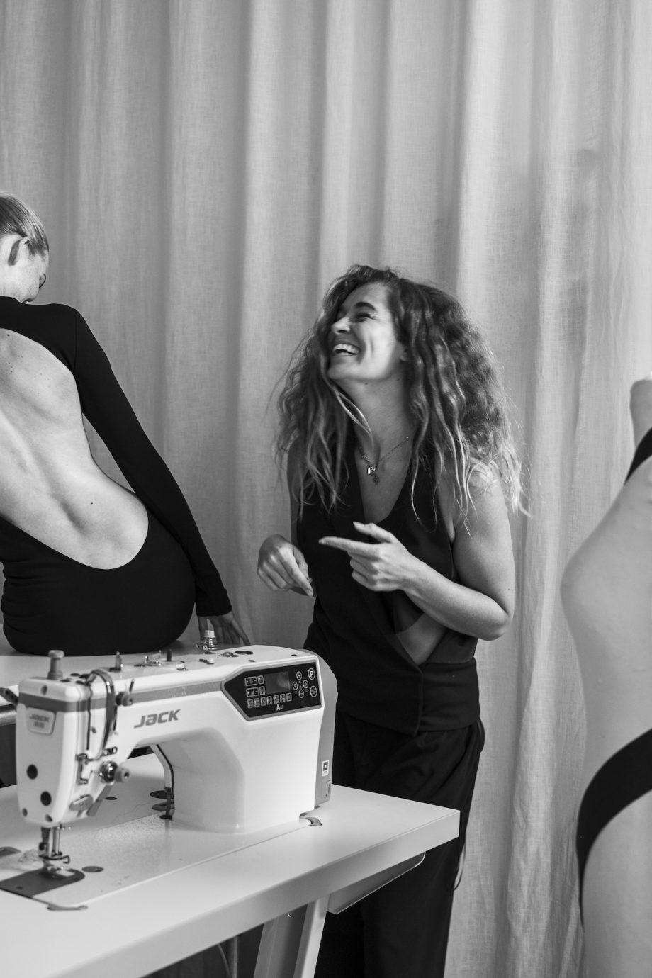 max-zara-sterck-ik-ging-naar-parijs-om-ervaring-op-te-doen-maar-ik-kon-niet-eens-naaien-372193