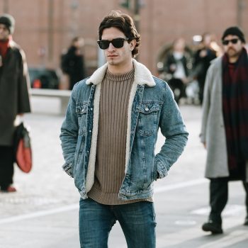 deze-controversiele-broek-is-nu-ook-terug-op-de-herenafdeling-372925