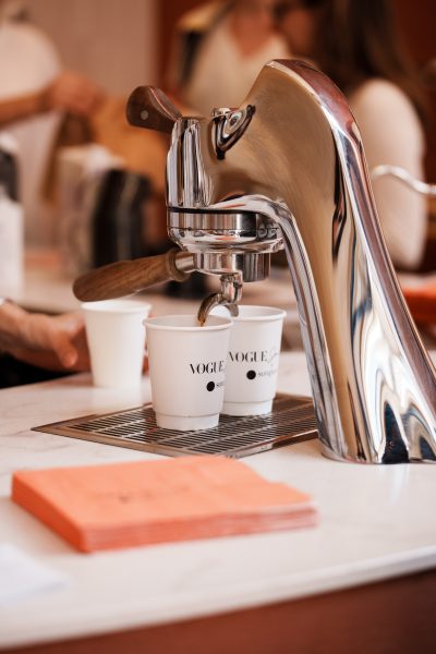 ik-drink-geen-koffie-meer-direct-na-het-wakker-worden-en-dit-is-wat-het-met-mijn-lichaam-doet-398079