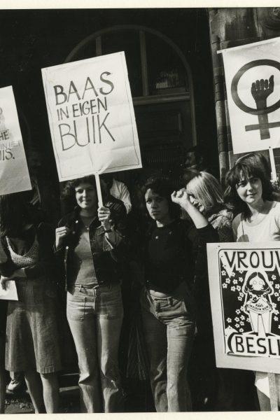 waarom-abortus-in-nederland-nog-steeds-geen-recht-is-en-waarom-dat-gevaarlijk-is-372882