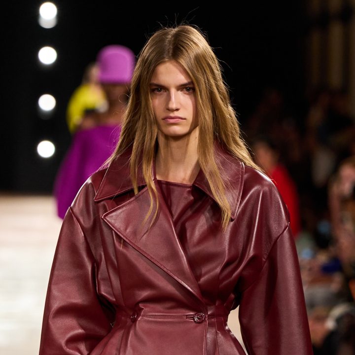 hoog-op-het-verlanglijstje-de-jas-in-de-kleur-van-het-seizoen-371459