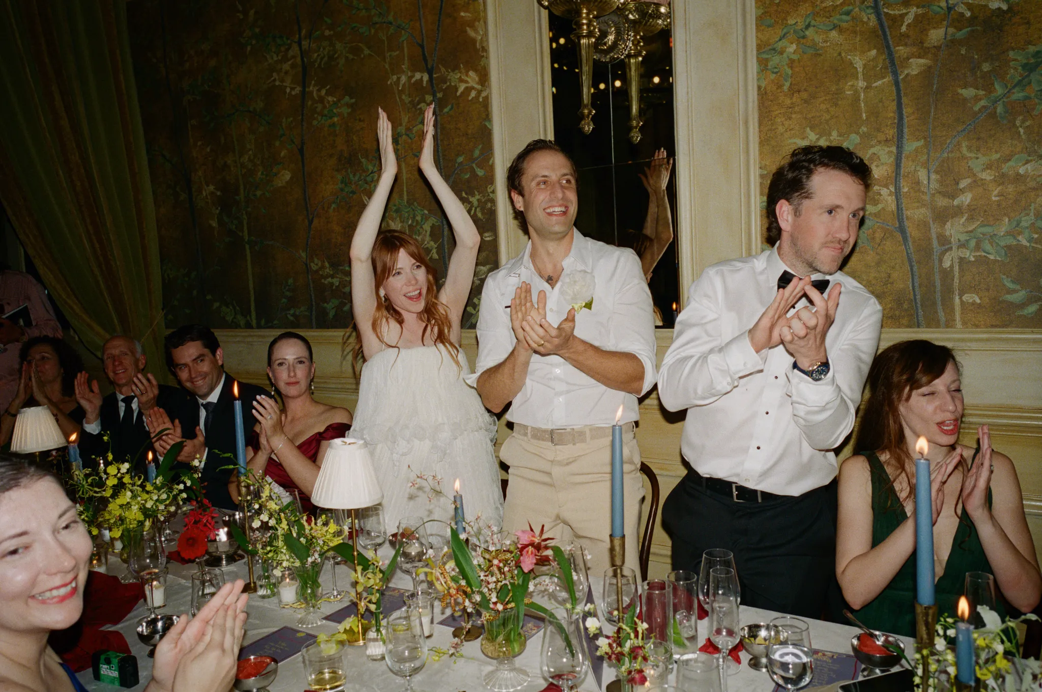 Carly Rae Jepsen tijdens haar bruiloft