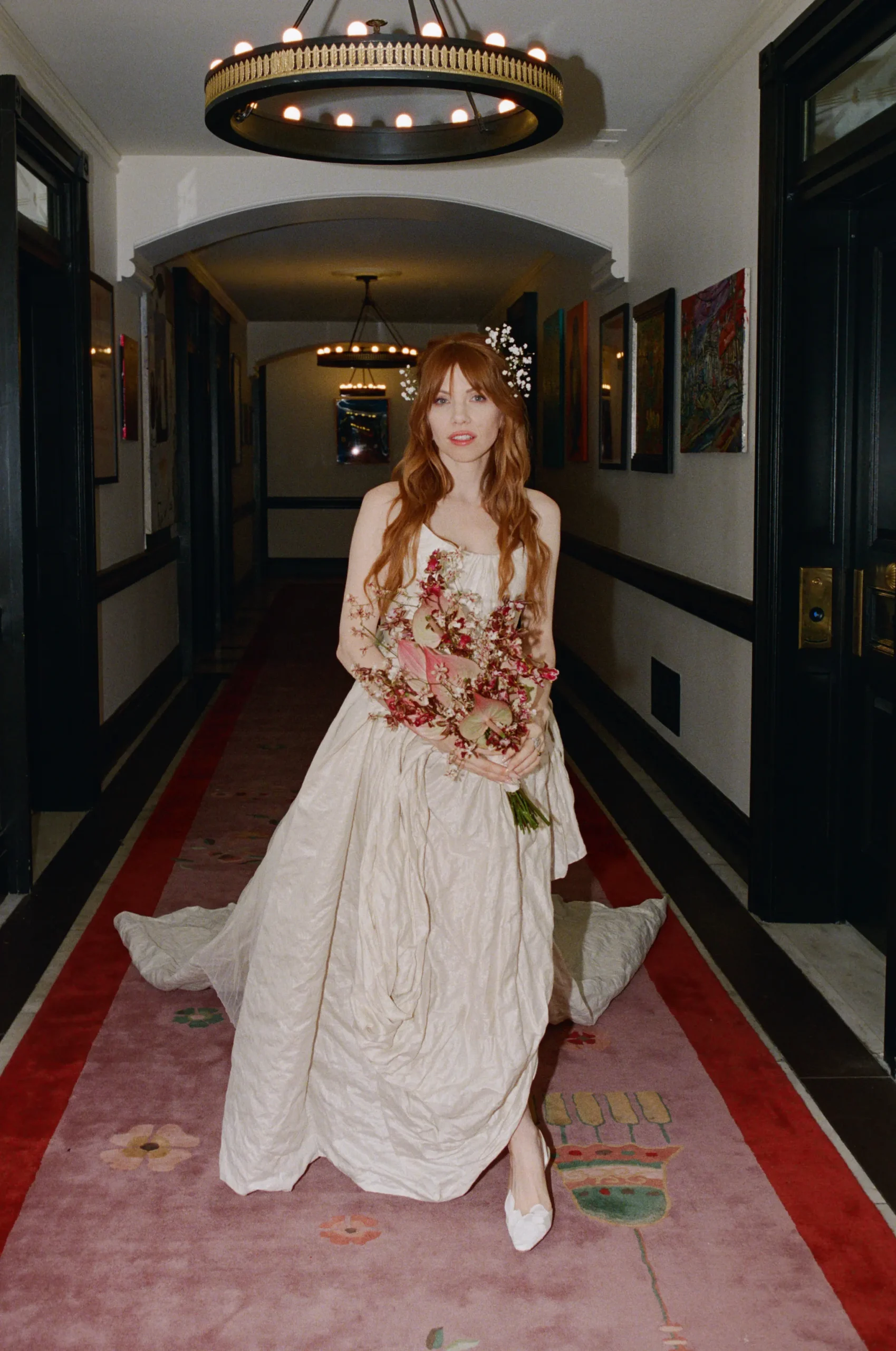 Carly Rae Jepsen onderweg naar bruiloft