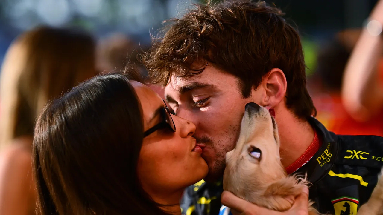 f1-coureur-charles-leclerc-en-alexandra-saint-mleux-zijn-verloofd-371143