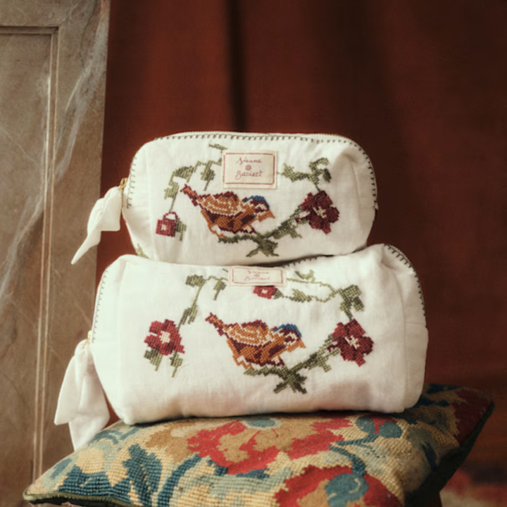 deze-etuis-en-toilettassen-scheppen-orde-in-de-chaos-van-je-tote-bag-373893