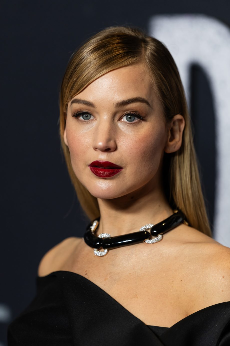 jennifer-lawrence-over-die-my-love-werken-met-robert-pattinson-en-haar-grootste-stijlgeheim-373533