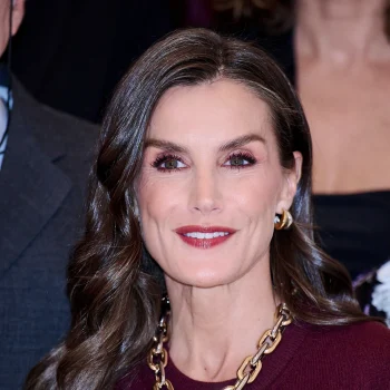 pailletten-voor-de-feestdagen-koningin-letizia-laat-zien-hoe-je-het-draagt-373468