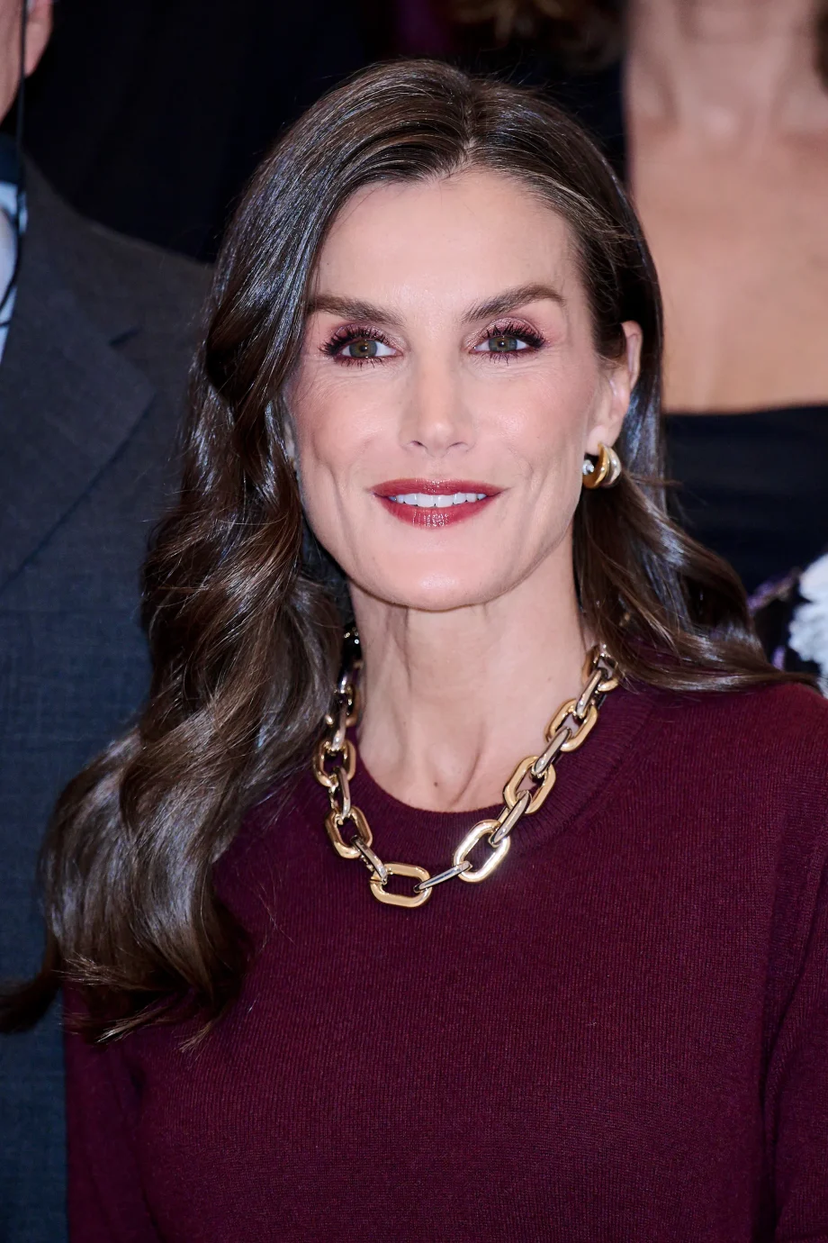 pailletten-voor-de-feestdagen-koningin-letizia-laat-zien-hoe-je-het-draagt-373468