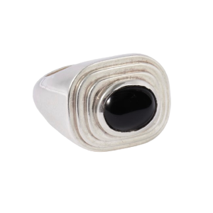 The Deco-ring van zilver met onyx