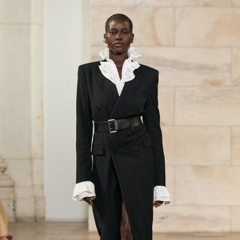 op-zoek-naar-zwarte-laarzen-wij-selecteren-de-mooiste-aan-de-hand-van-drie-trends-371219