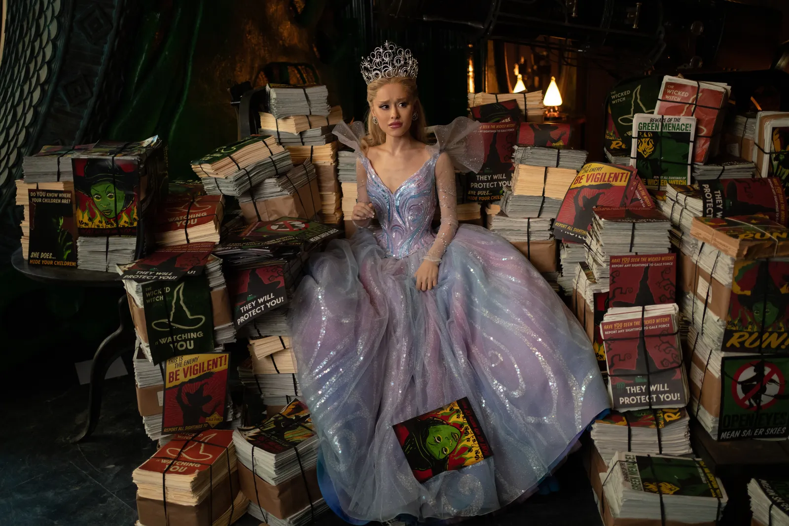 Ariana Grande als Glinda