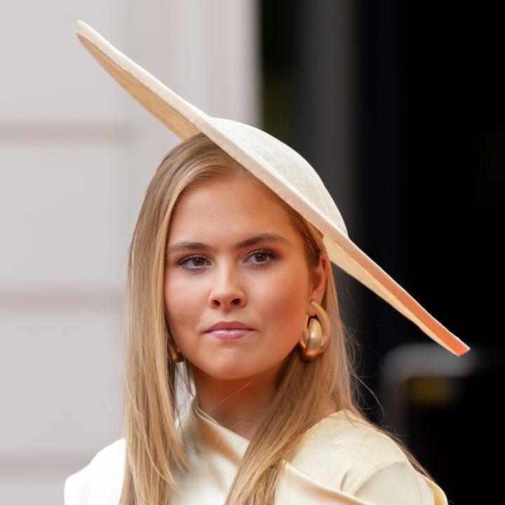 van-chique-jurken-tot-trendy-boots-de-beste-looks-van-prinses-amalia-in-2025-377603