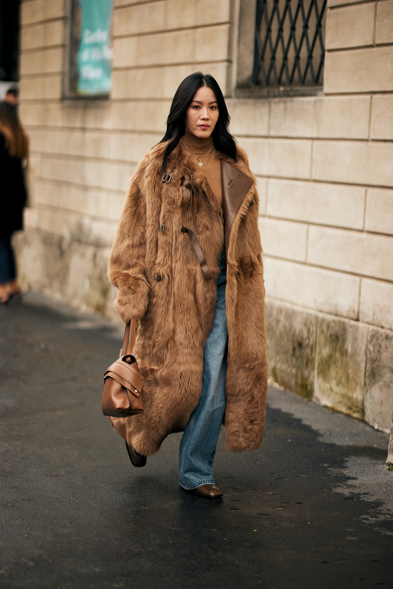 Schoenen onder een wijde broek