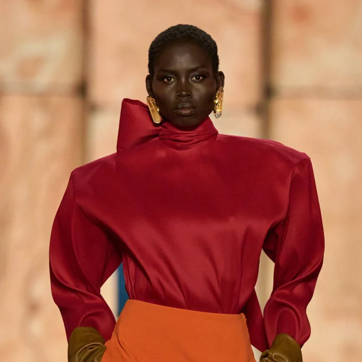 de-mooiste-sieraden-onder-de-150-euro-om-deze-kerst-te-geven-of-zelf-te-houden-375938