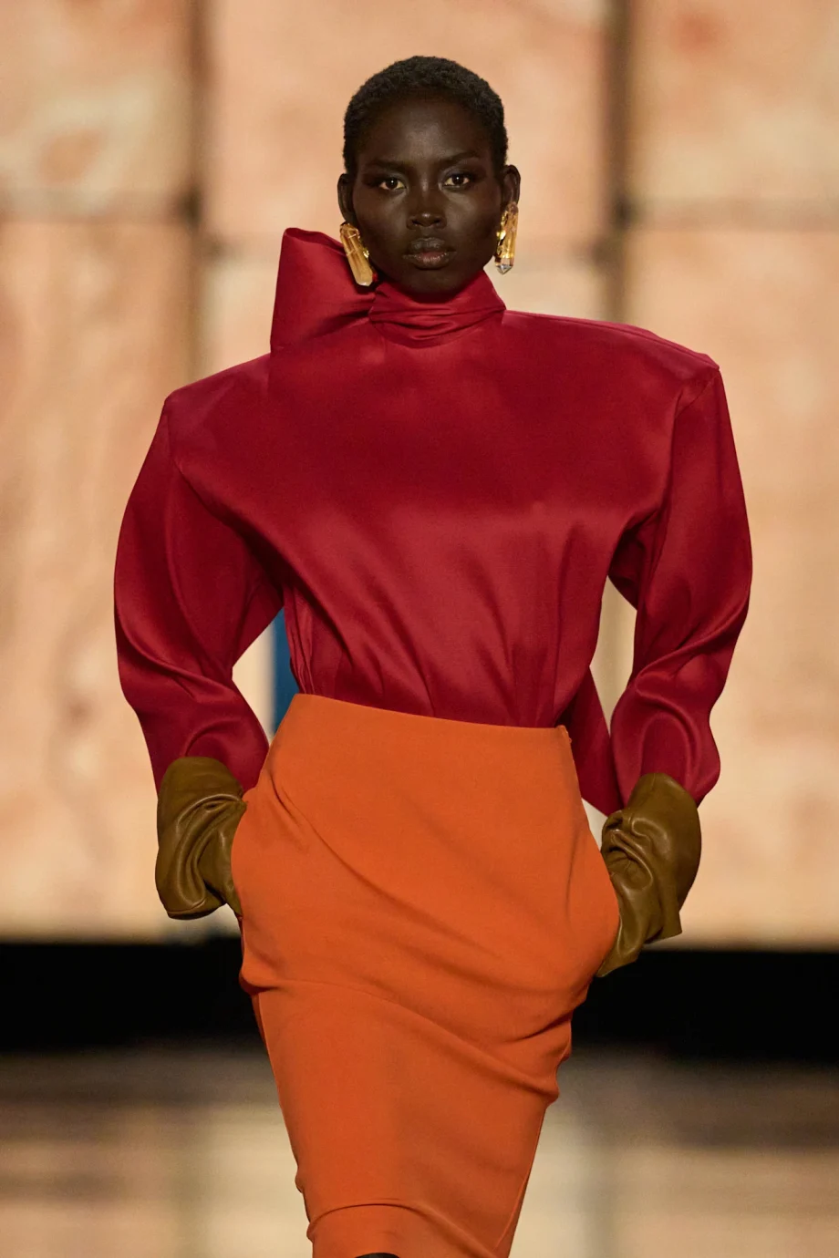 de-mooiste-sieraden-onder-de-150-euro-om-deze-kerst-te-geven-of-zelf-te-houden-375938