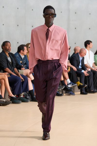 net-op-tijd-voor-de-feestdagen-originele-manieren-om-je-stropdas-te-stylen-378216