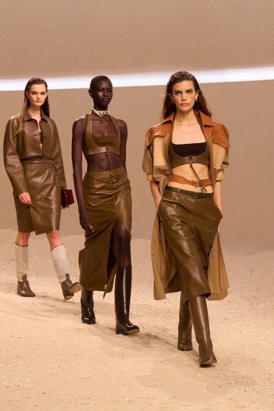 deze-laarzen-vervangen-klassieke-pumps-tijdens-de-feestdagen-376770