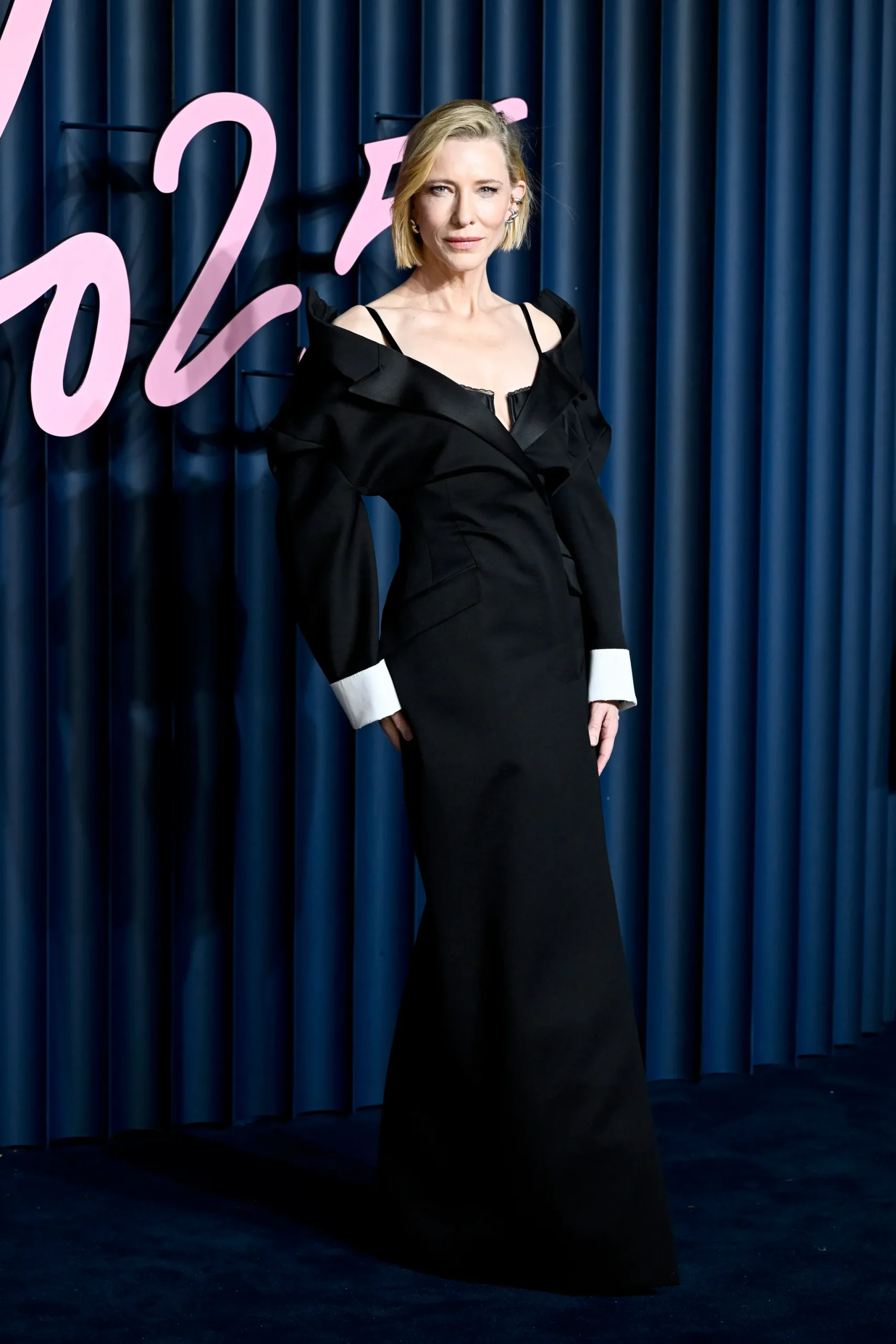 Cate Blanchett in Givenchy tijdens Fashion Awards 2025