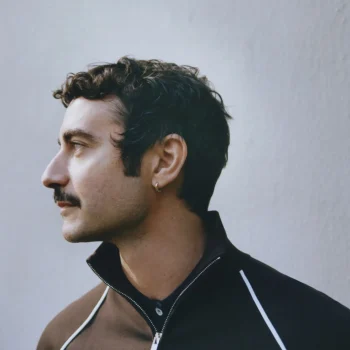 dario-vitale-stopt-als-creative-director-bij-versace-375646