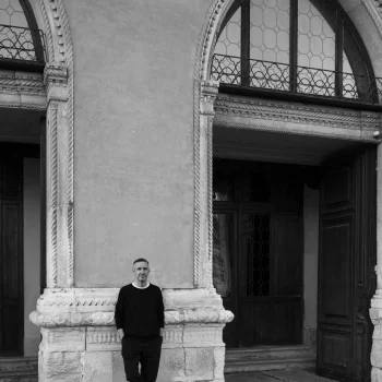 dries-van-noten-opent-in-april-2026-de-deuren-van-zijn-fondazione-in-venetie-376430