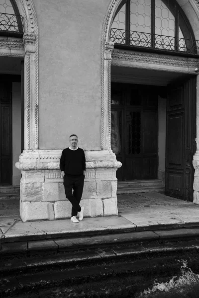 dries-van-noten-opent-in-april-2026-de-deuren-van-zijn-fondazione-in-venetie-376430