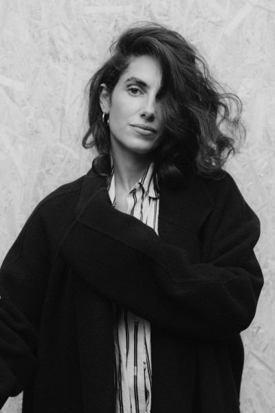 gisele-azad-geluk-zit-niet-in-meer-maar-in-klein-en-bewust-leven-378816