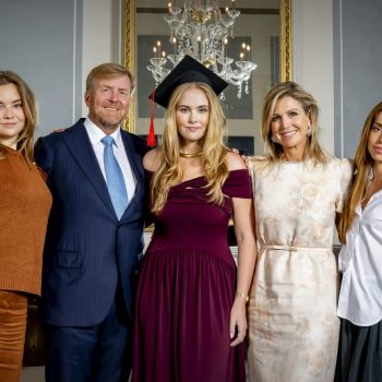 oranjes-delen-hun-kerstkaart-voor-2025-met-nooit-eerder-vertoonde-foto-378041