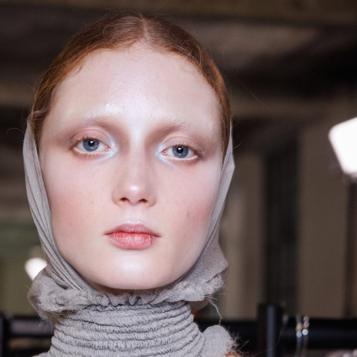 icy-make-up-is-de-beautytrend-die-je-wil-uitproberen-in-2026-377499